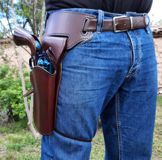 Custom+Leather+Single+Action+holster+and+revolver+belt+featuring+the+Fast+Draw”+design.++KHristoFF