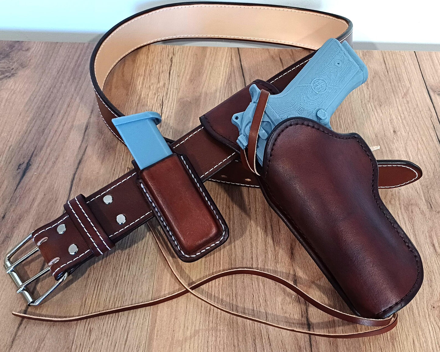 Leather Single Magazine Carrier for Colt 1911, Glock, Beretta (Made to order)