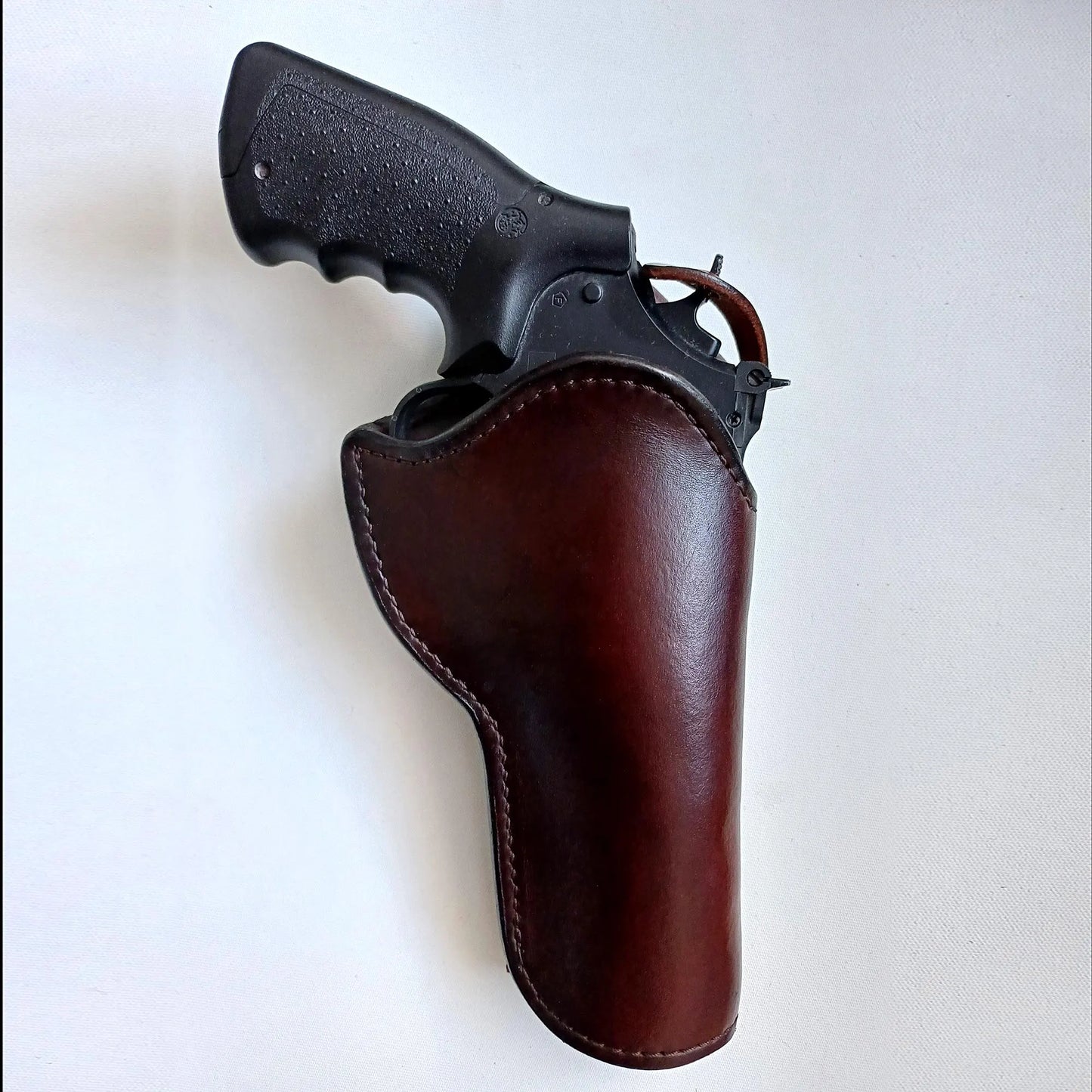 Custom leather holster for Smith & Wesson revolvers custom frame (Made to order)
